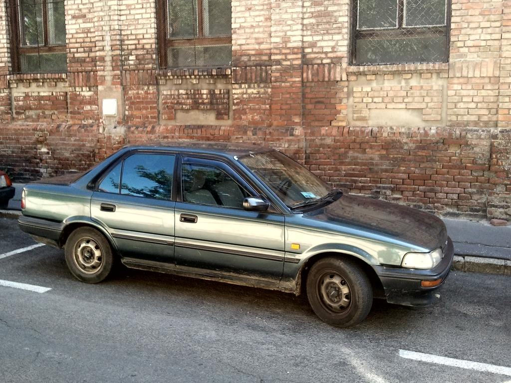 Toyota Corolla E90 (1987–1992). Gesehen am 22.08.2011