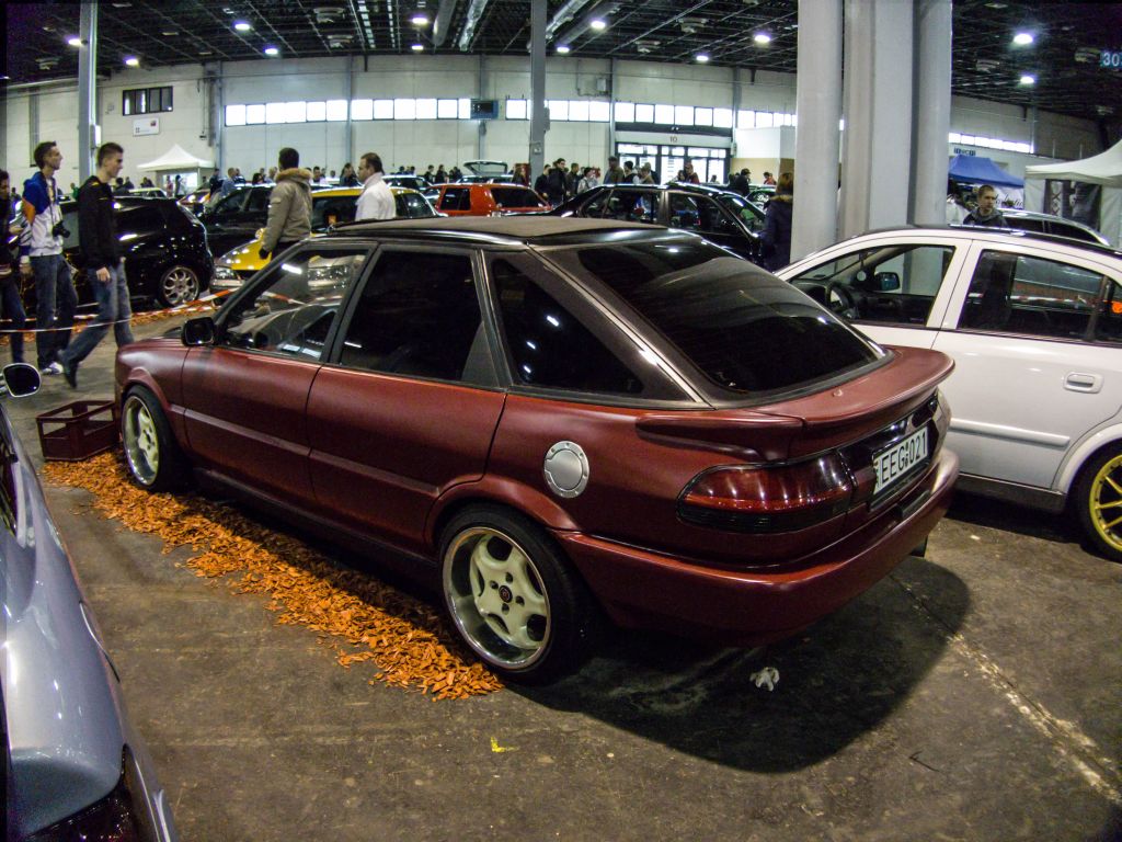 Toyota Corolla E90 Rckansicht. Foto: Auto Motor und Tuning show, ende Mrz 2013.