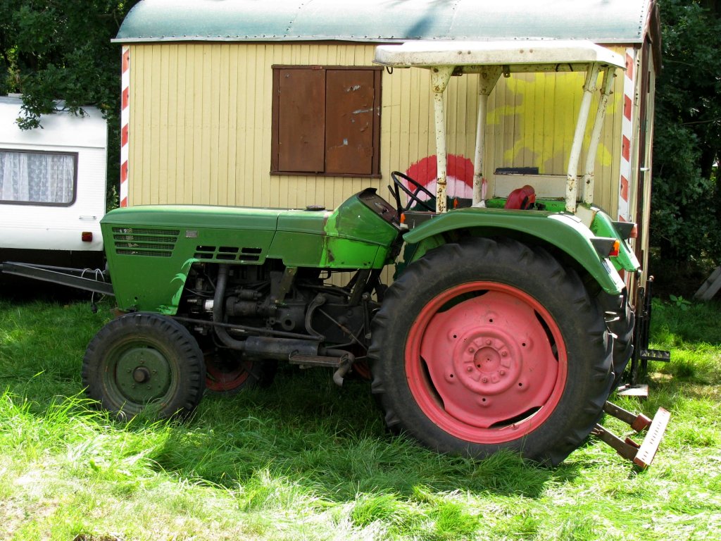 Traktor DEUTZ ... aus dem ehem. Landkreis Mritz (MR) fotografiert beim 18. Oldtimer- und Traktoren-Treffen im AGRONEUM in Alt Schwerin [12.08.2012]