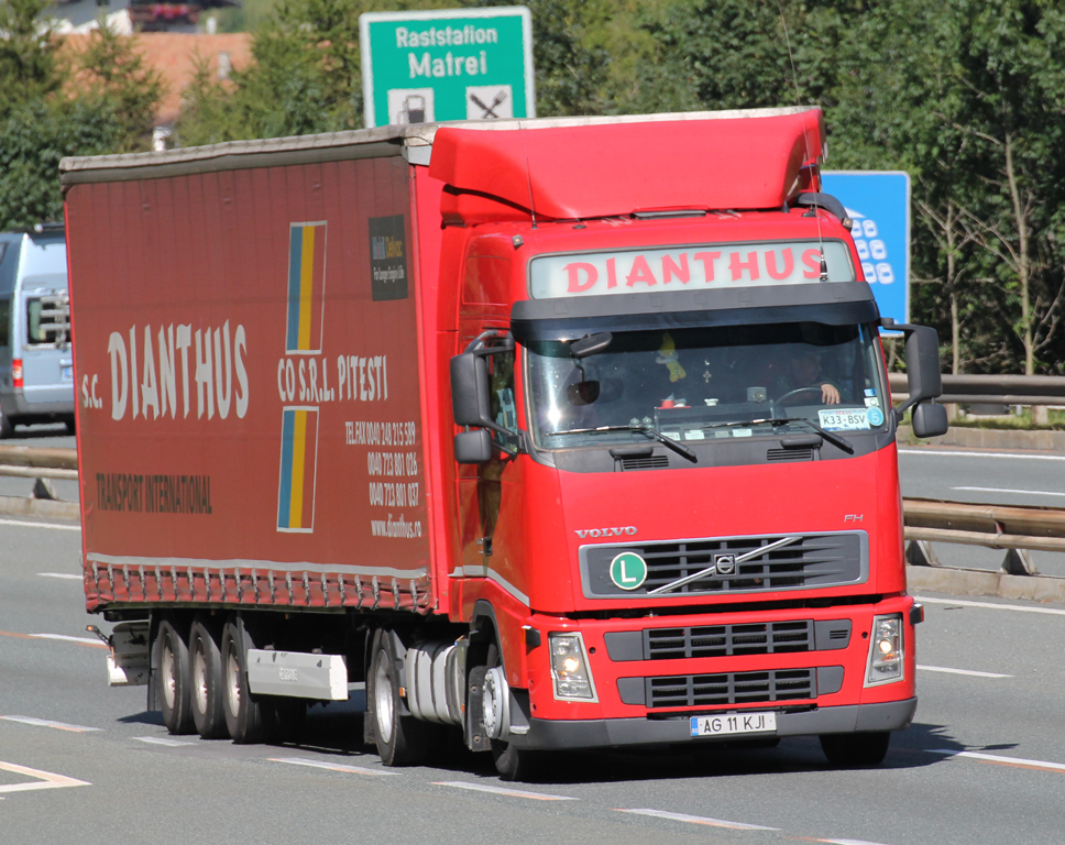 Volvo FH 440 von  Dianthus  aus Rumnien iat auf der Brennerautobahn Richtung Italien unterwegs, 28.08.2012