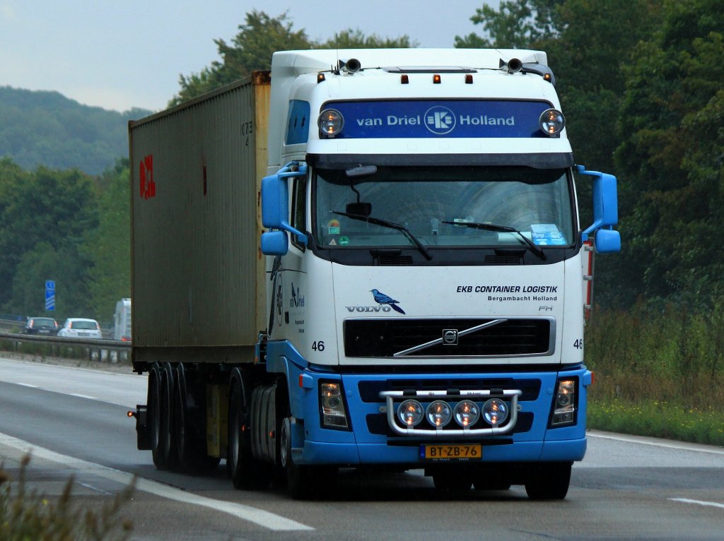 Volvo FH Containersattelzug am 11.09.2012 auf der A4 kurz vor der Niederlndischen Grenze.

