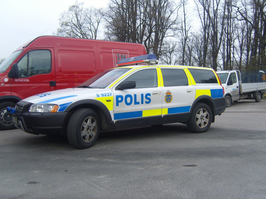 Volvo XC70 N Polis. Solna Schweden. Am 28.04.2008