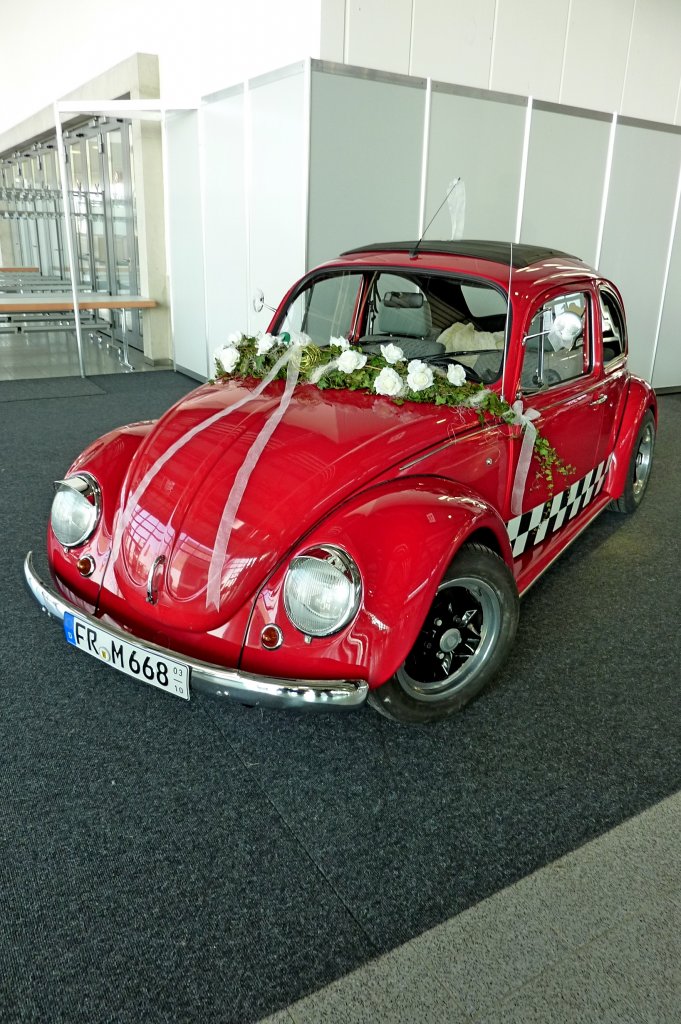 VW  Hochzeitskfer , gesehen zur Automobil 2012 in Freiburg, Feb.2012