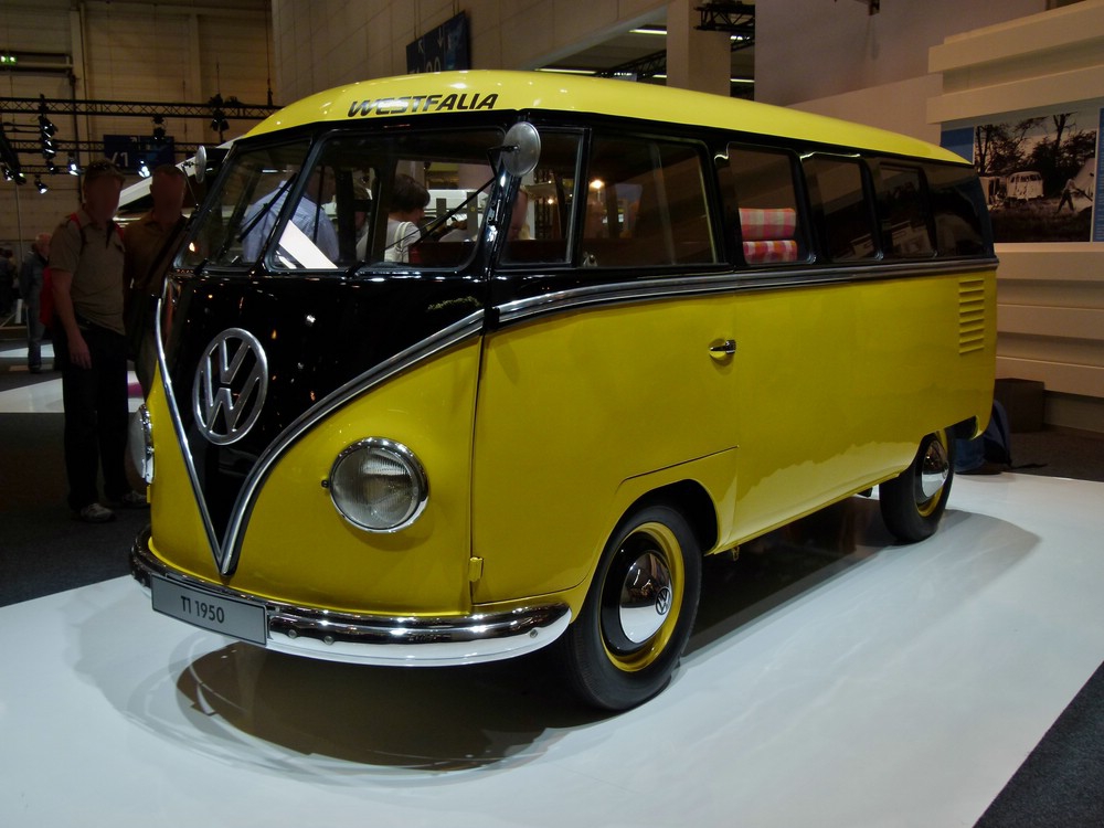 VW T1 aus dem Jahr 1950 von Westfalia umgebaut zum Campingmobil. Techno Classica 02.04.2011