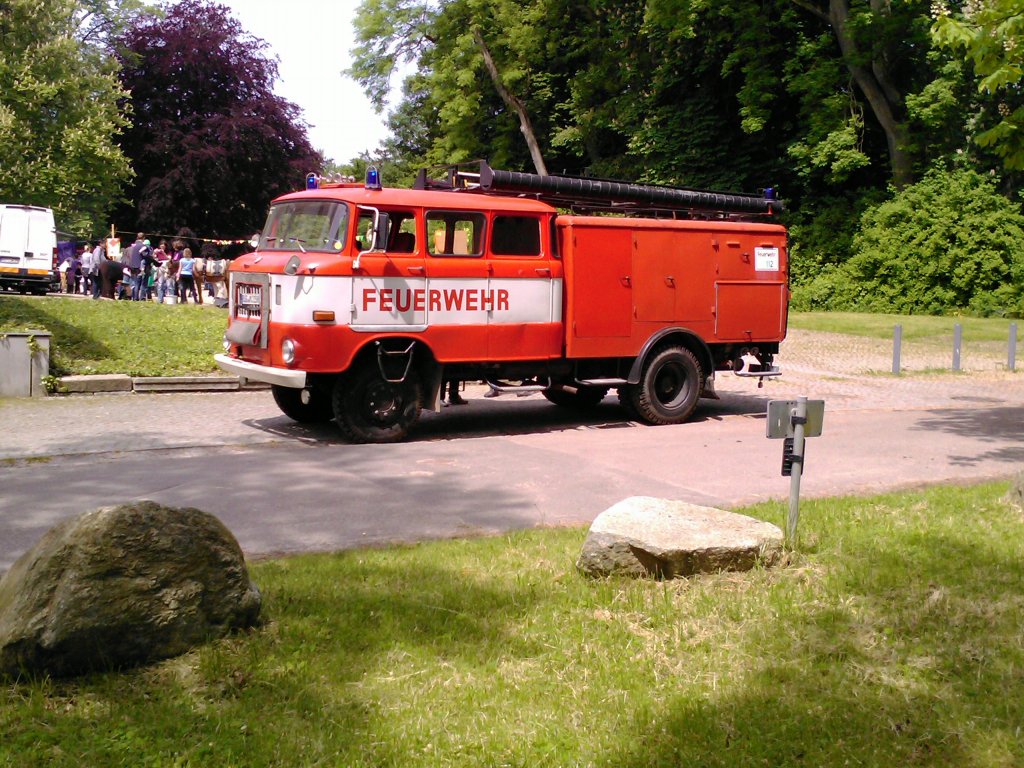 W50 der Feuerwehr Putbus im Putbusser Park am 1.6.13