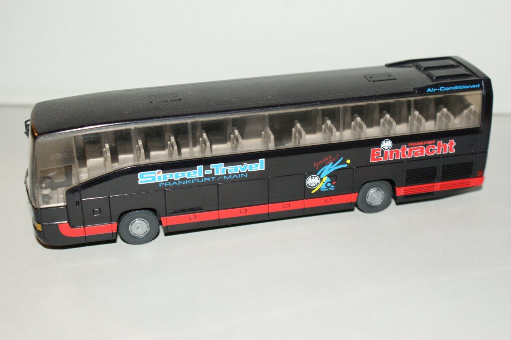 Wiking MB O 404 Bus Eintracht Frankfurt