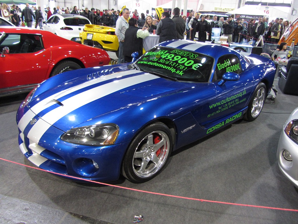 Zu verkaufender Dodge Viper. Gesehen auf dem Carstyling Tuning Show 2012.