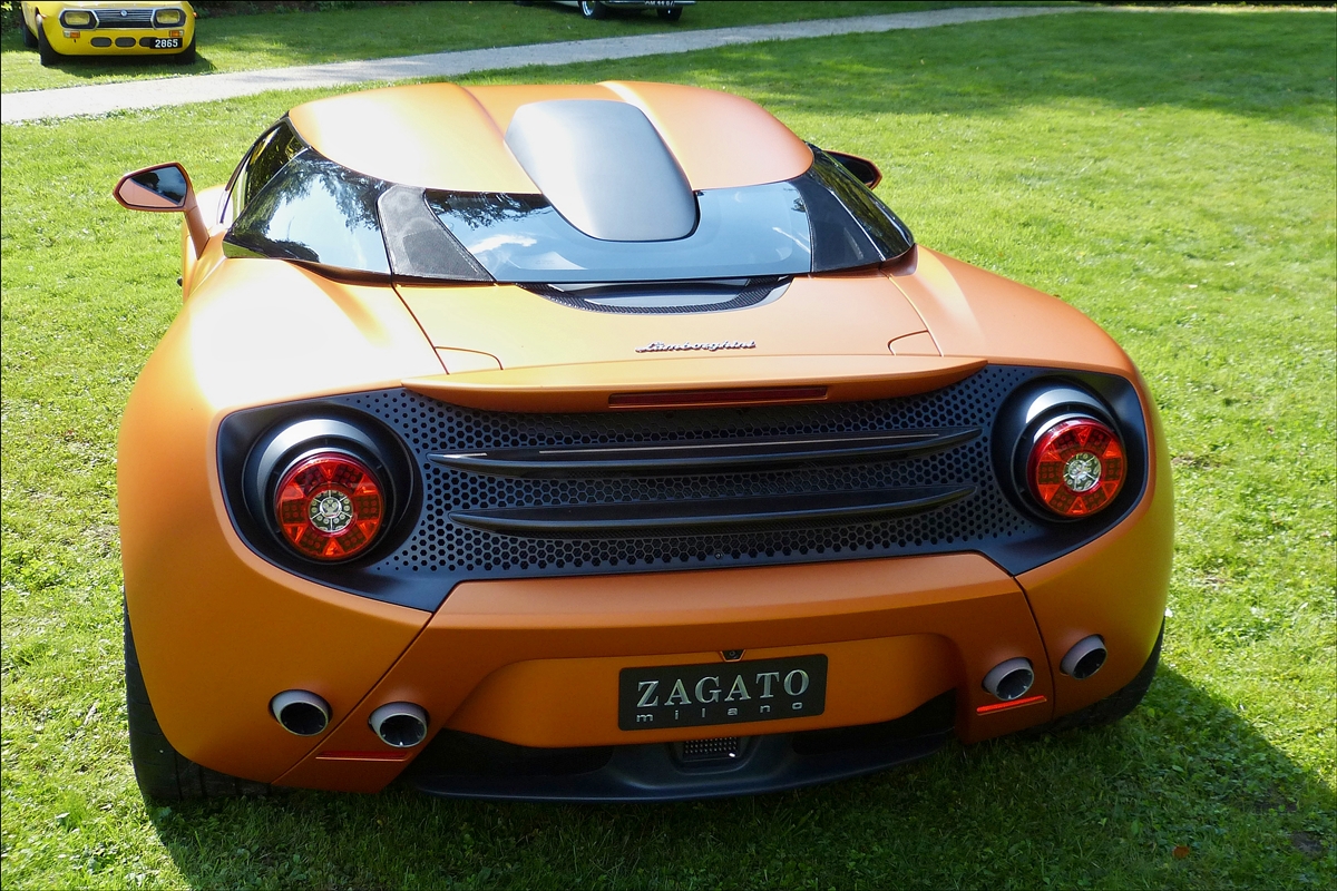 . Bei den Classic Days in Mondorf wurde auch dieser  Lamborghini Zagato  Sportwagen  dem Publikum vorgestellt, hier die Heckansicht, bis zu diesem Zeitpunkt wurden erst zwei Fahrzeuge von diesem Typ gebaut.  30.08.2014 