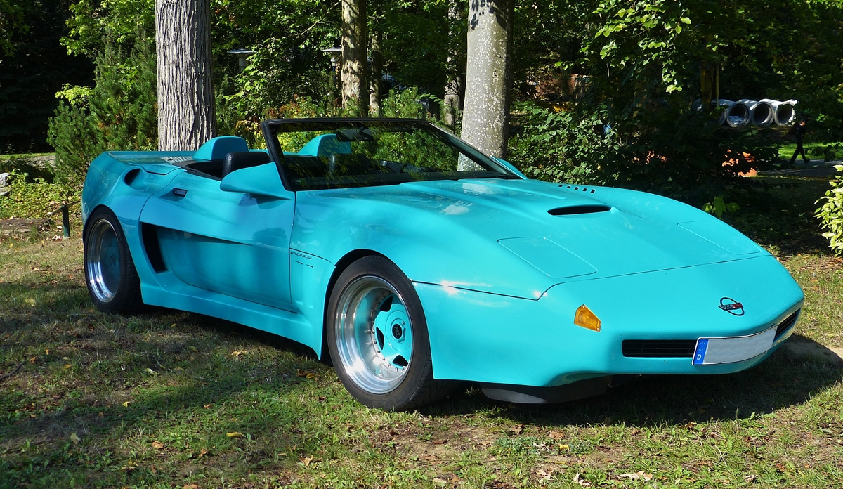 . Corvette in ungewohnter Farbgebung gesehen bei den Classic Days in Mondorf.  30.08.2015   	