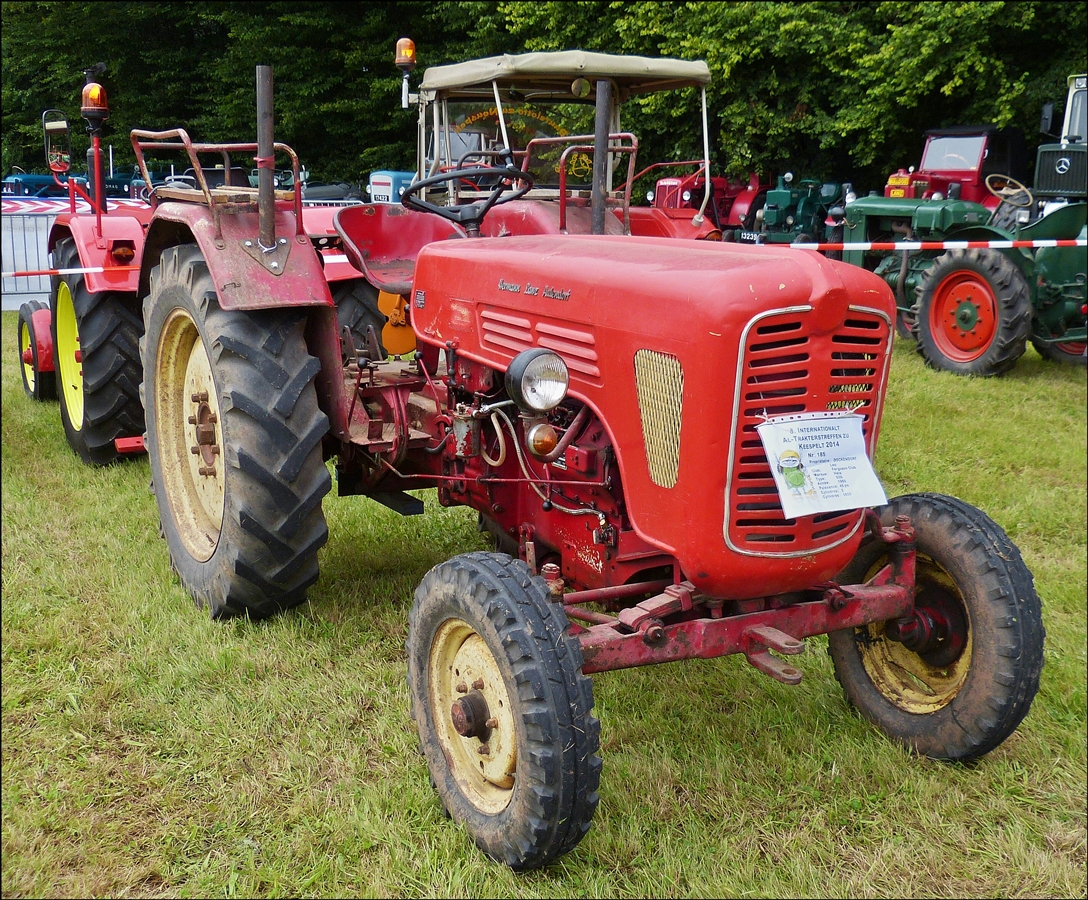 . Hela Traktor Bj 1950, 3 Zyl, 45 Ps, 1600ccm, aufgenommen beim Traktorentreffen in Keispelt am 10.08.2014.