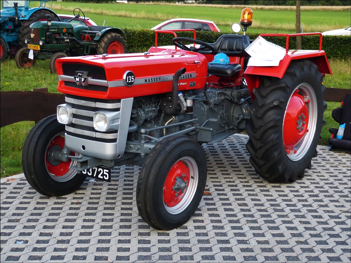 . Massey Ferguson 135, BJ 1965, 3 Zyl., 52 PS, 2500ccm, ist zum Traktortreffen in Consdorf angereist. 19.07.2014 