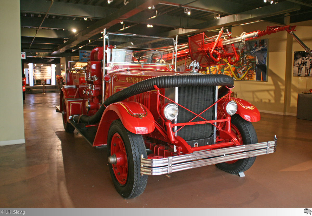 1929 American LaFrance type 245  Fire Department of Memphis  ausgestellt im Fire Museum of Memphis, Tennessee / USA. Aufgenommen am 18. Mai 2016.