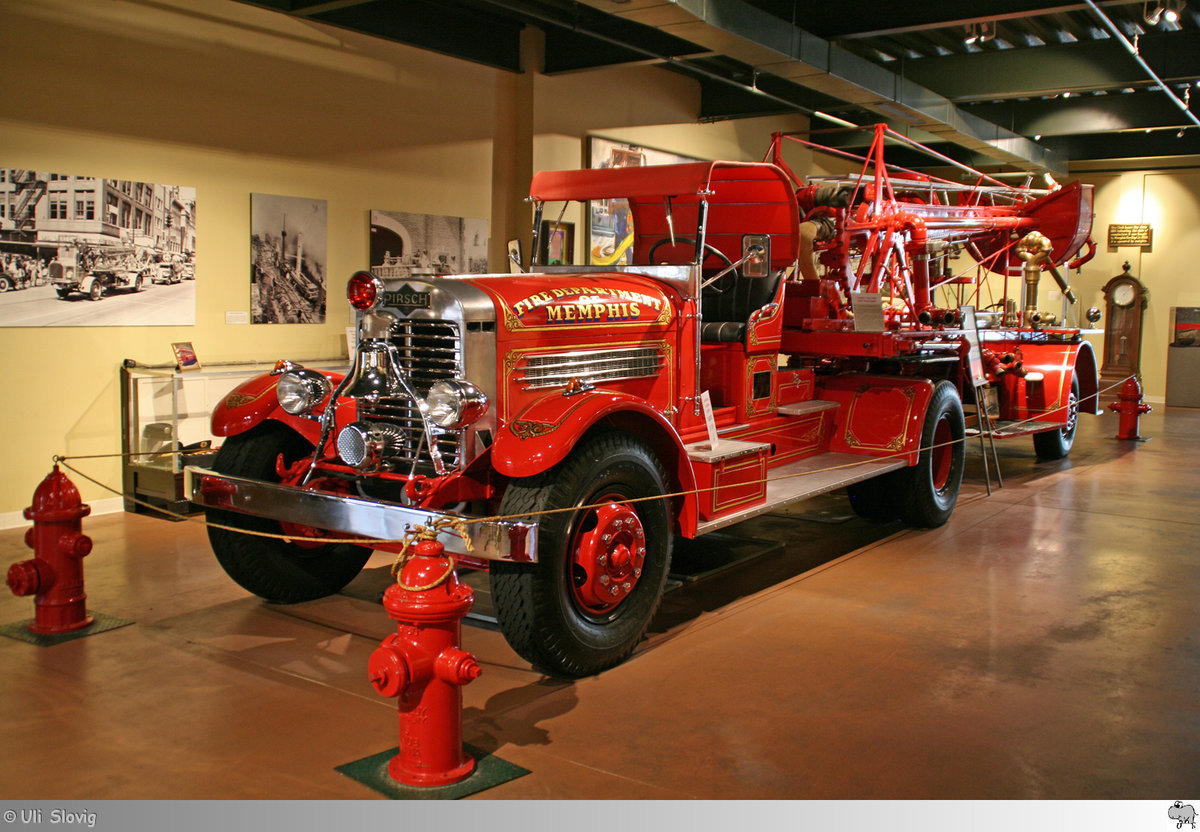 1934 Pirsch with 1894 Hale Pump  Fire Department of Memphis  ausgestellt im Fire Museum of Memphis, Tennessee / USA. Aufgenommen am 18. Mai 2016.