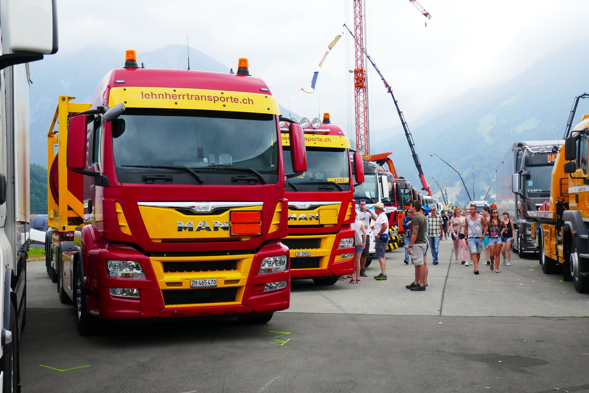 2 MAN der Firma Lenherr Transporte am 24.6.17 am Trucker Festival in Interlaken.