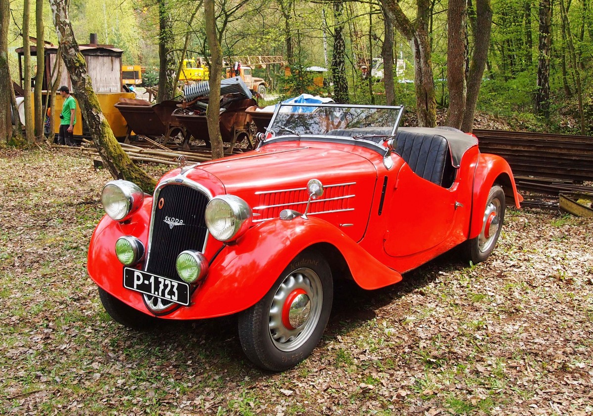 Škoda Popular Monta Carlo (Baujahr 1936) in skansen Solvay Steinbrüche am 25.4.2015.