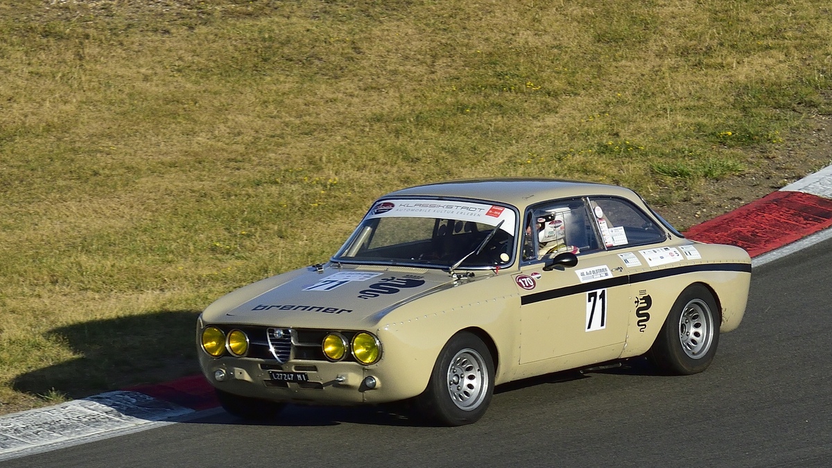 Alfa Romeo 1750 GTAm, ccm 1961, Bj.1971, im Rennen 7 - AvD-Tourenwagen- und GT Trophäe, 46. AvD-Oldtimer-Grand-Prix am 11.Aug.2018