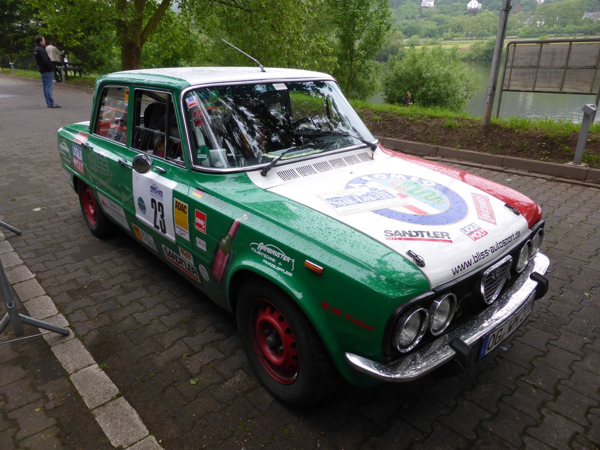 Alfa Romeo Giulia Rallye (Baujahr 1978) bei der Internationalen Saar-Lor-Lux Classique. Start zum zweiten Tag am 28.05.2016 in Trier.