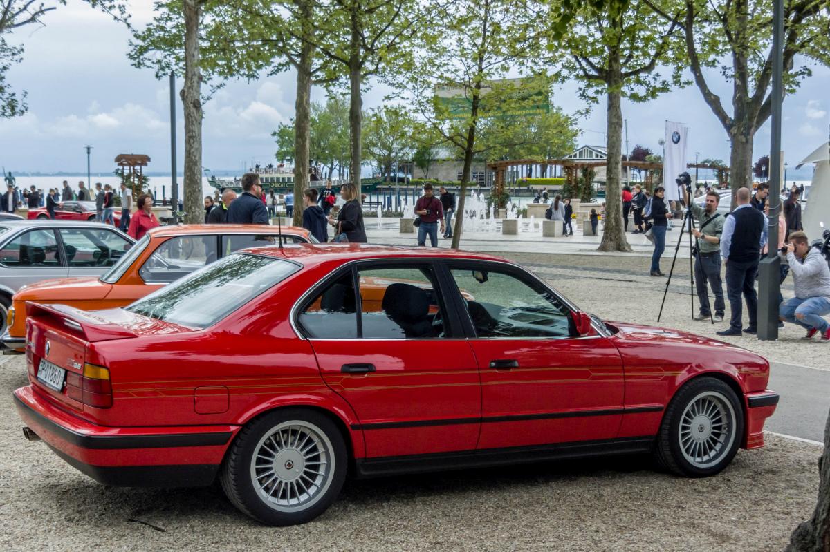 Alpina BMW E34 5er, Seitenansicht. IV. Balatonfüred Concours d'Elegance (Mai 2017).