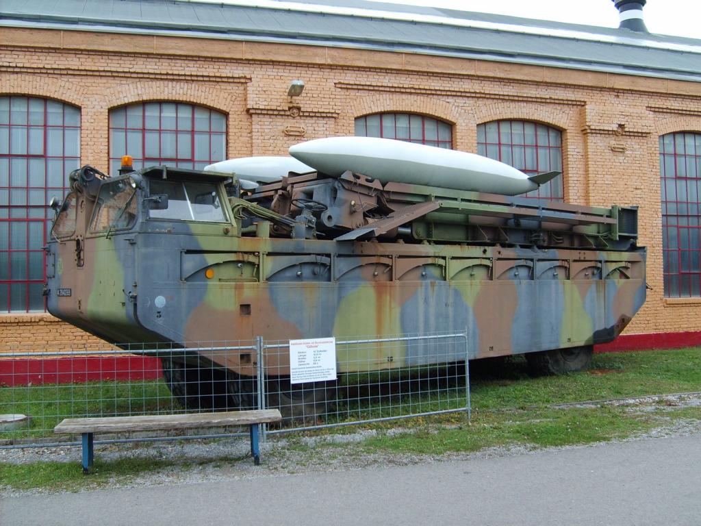 Amphibienfahrzeug Gillois im Technikmuseum Speyer am 02.11.2007