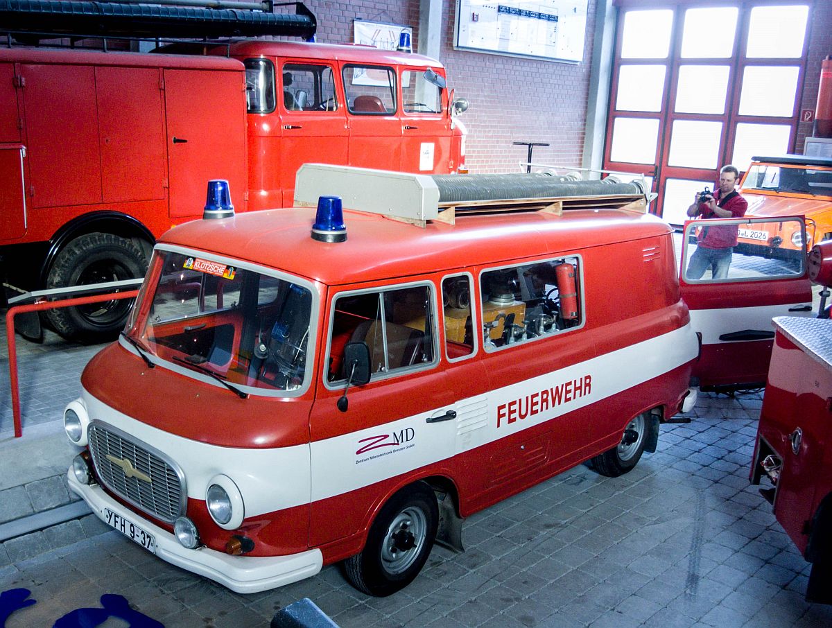 Barkas Löschfahrzeug. Aufnahme: 24.11.2012, Deutsches Feuerwehr-Museum in Fulda.