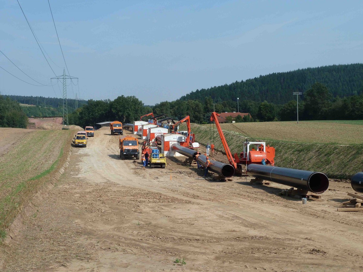 Baustellenbetrieb an der MIDAL-Gasleitungstrasse in 36100 Petersberg-Marbach im August 2013