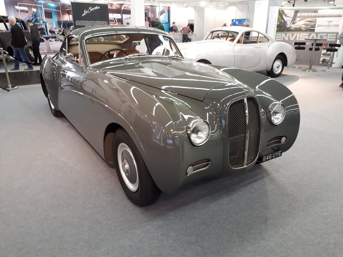 Bentley  La Sarthe . Auf der Basis eines Chassis des Bentley R-Typs aus dem Jahr 1954 wurde dieses elegante Coupe mit moderner Technik aufgebaut. Techno Classica Essen am 24.03.2018.
