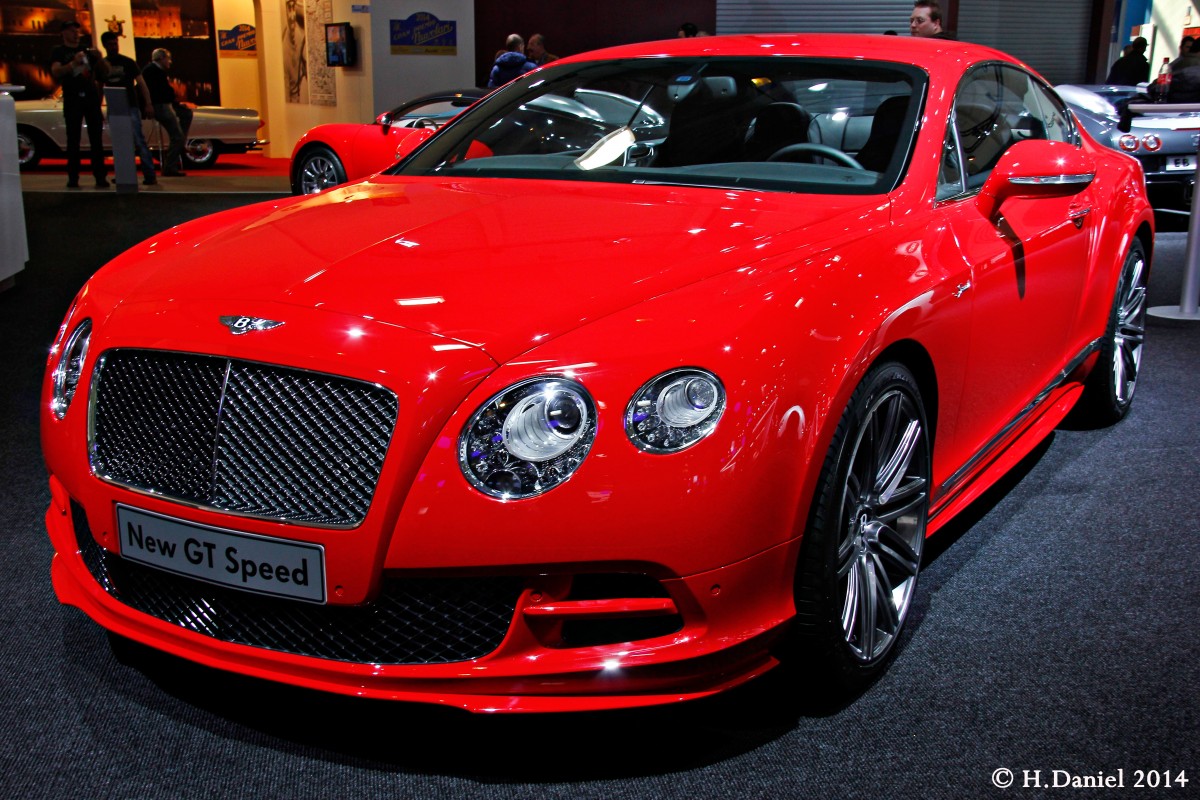 Bentley New GT Speed in Rot auf der Techno Classica 2014.