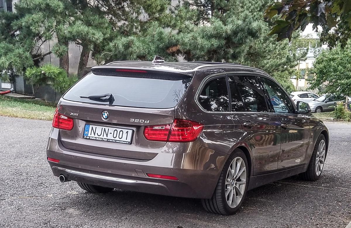 BMW 3 (F91) Touring, gesehen in August, 2019, Pécs (Ungarn).