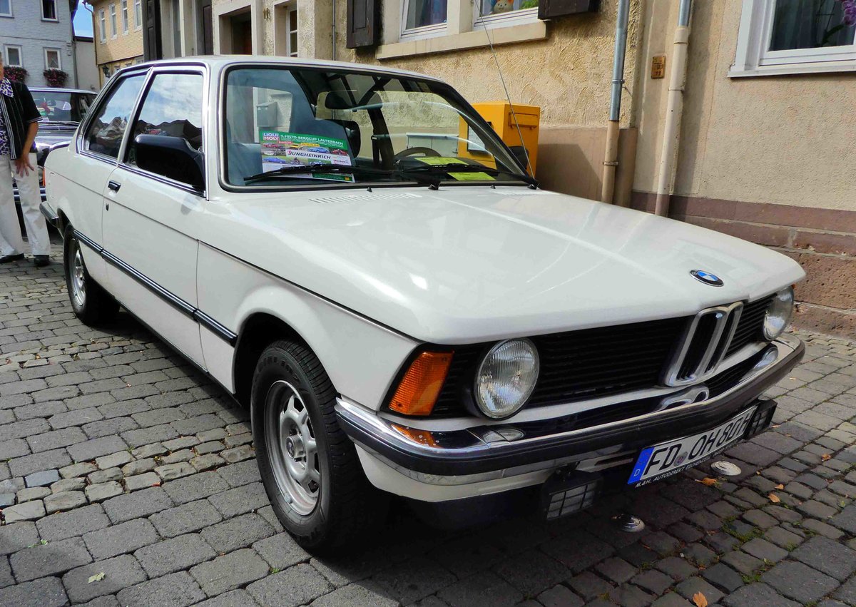 =BMW 318, Bj. 1980, ausgestellt beim Sockenmarkt in Lauterbach, 09-2018