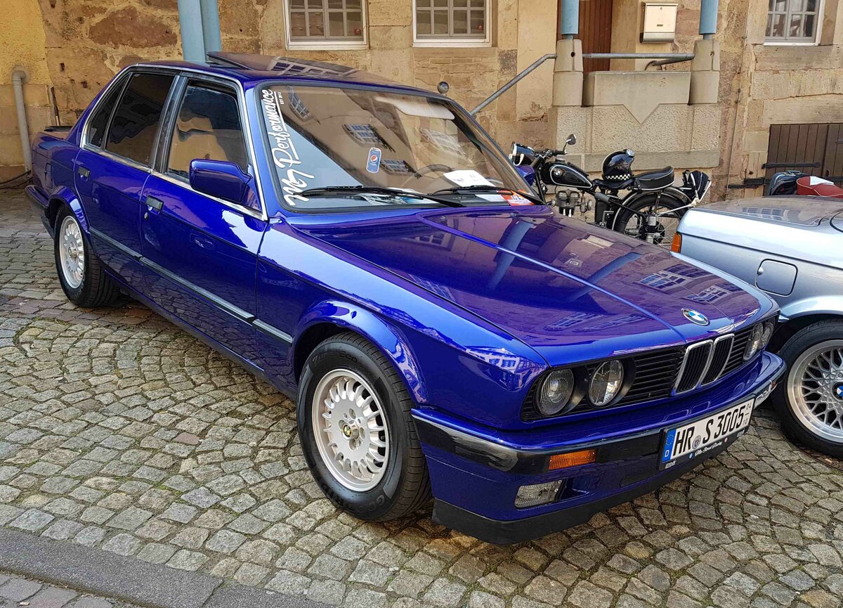 =BMW 318i, Bj. 1987, gesehen bei der Oldtimerausstellung in Spangenberg, 05-2023