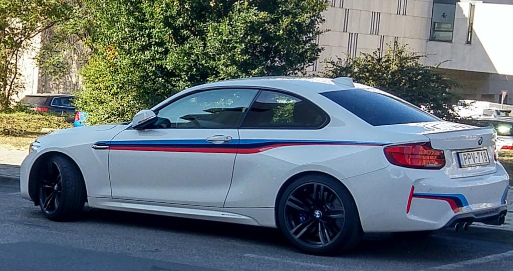 BMW M2, gesehen in September 2019, Pécs (Ungarn).