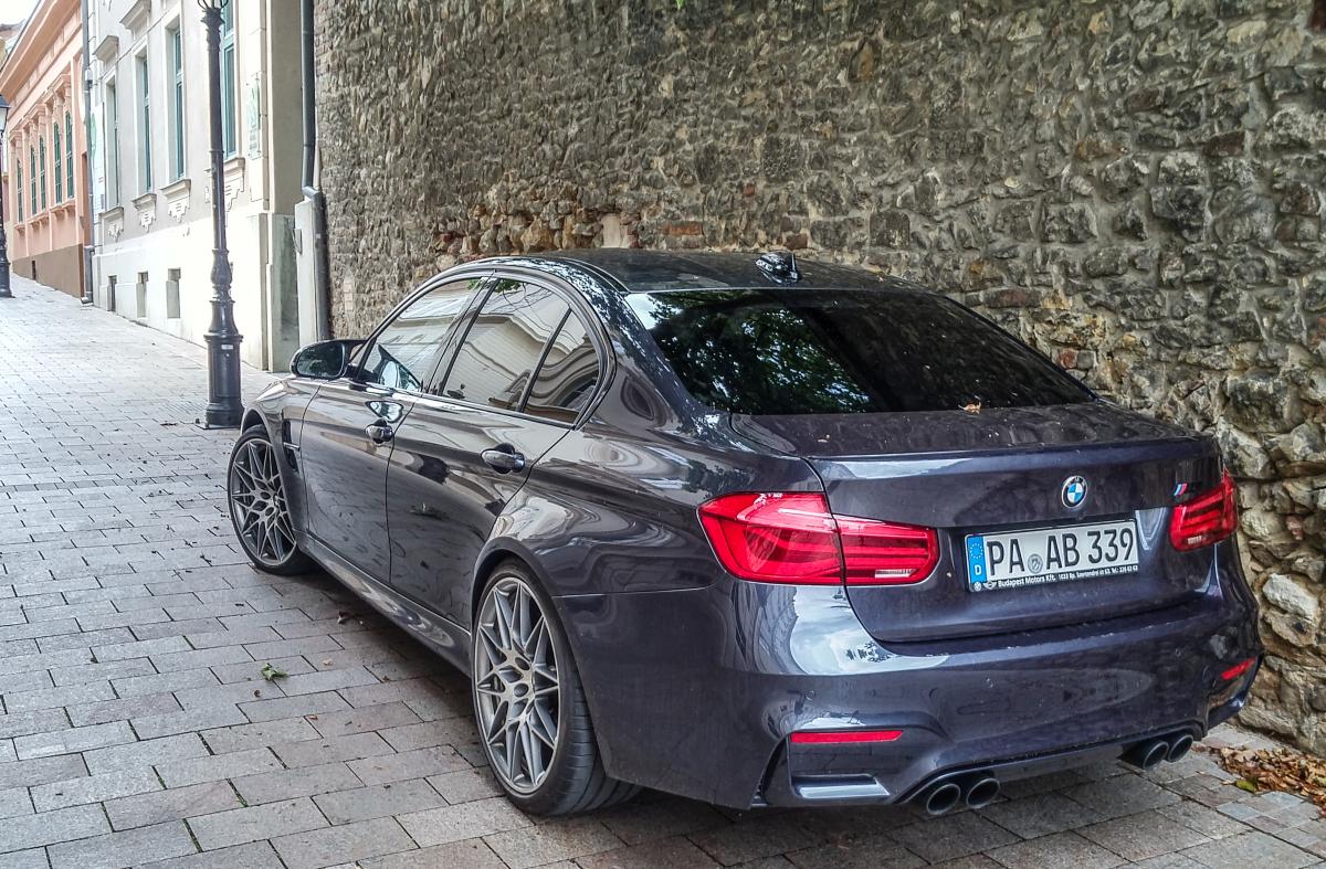 BMW M3 (F30), Rückansicht, gesehen am 03.08.2018. Standort: Pécs (HU).