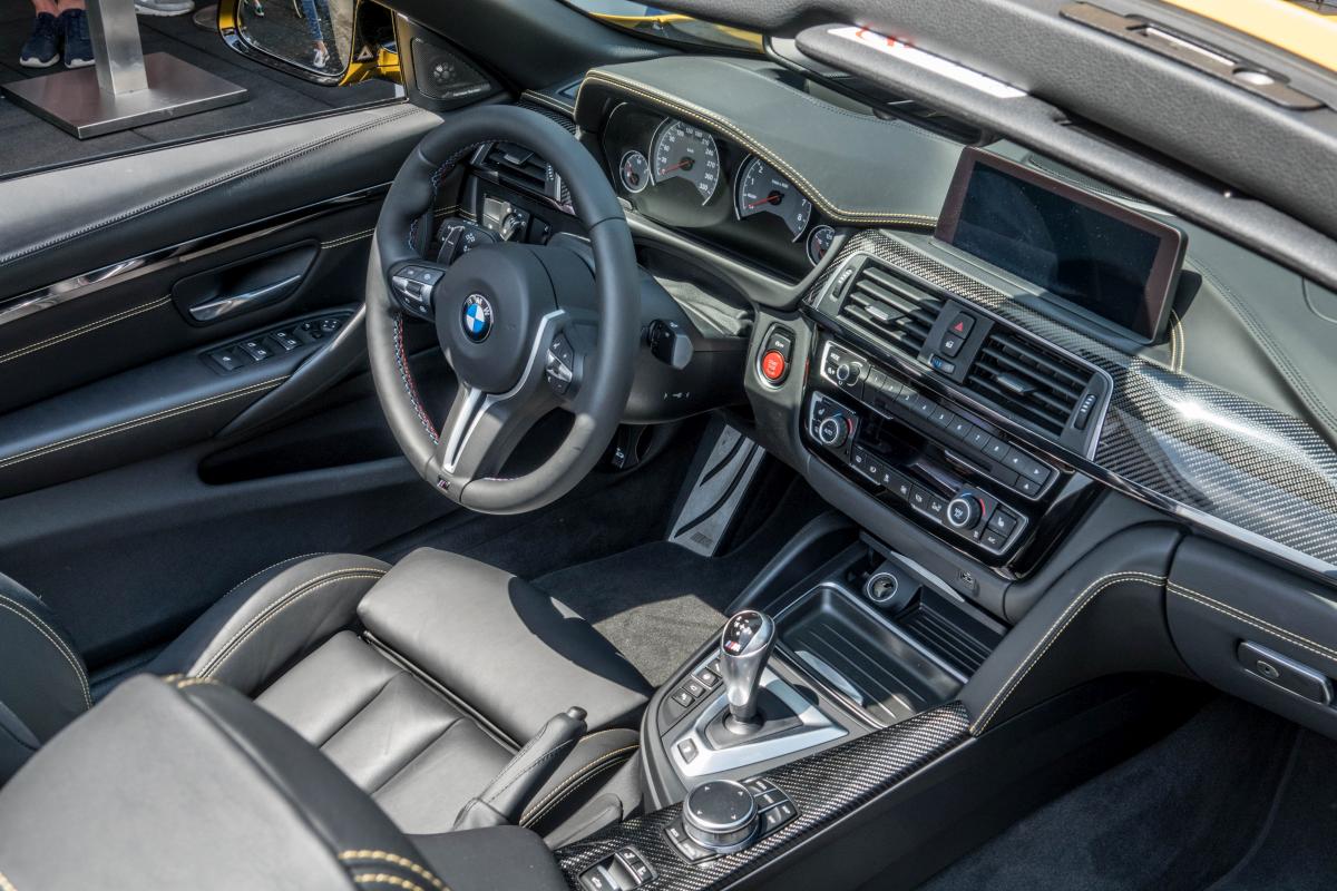 BMW M4 Cabrio (Innenraum). Aufnahmezeit: 02.06.2018.