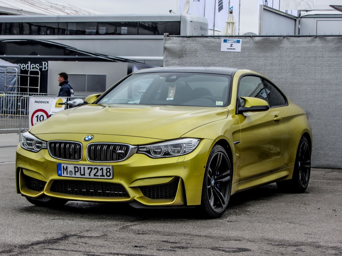 BMW M4 (Parkplatz des Hungaroring, 30.05.2014).