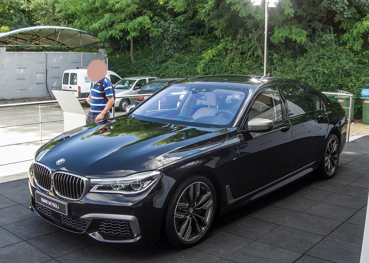BMW M760Li. Die Top-Limousine von BMW bitet die 0-100 in 3.7s. Foto: 18.06.2017 (DTM Rennen auf dem Hungaroring)