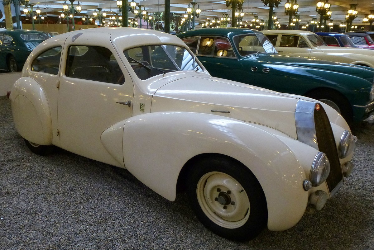 Bugatti Typ 73A, Baujahr 1947, 4-Zyl.Motor mit 1480ccm, 160Km/h, Automobilmuseum Mlhausen, Nov.2013