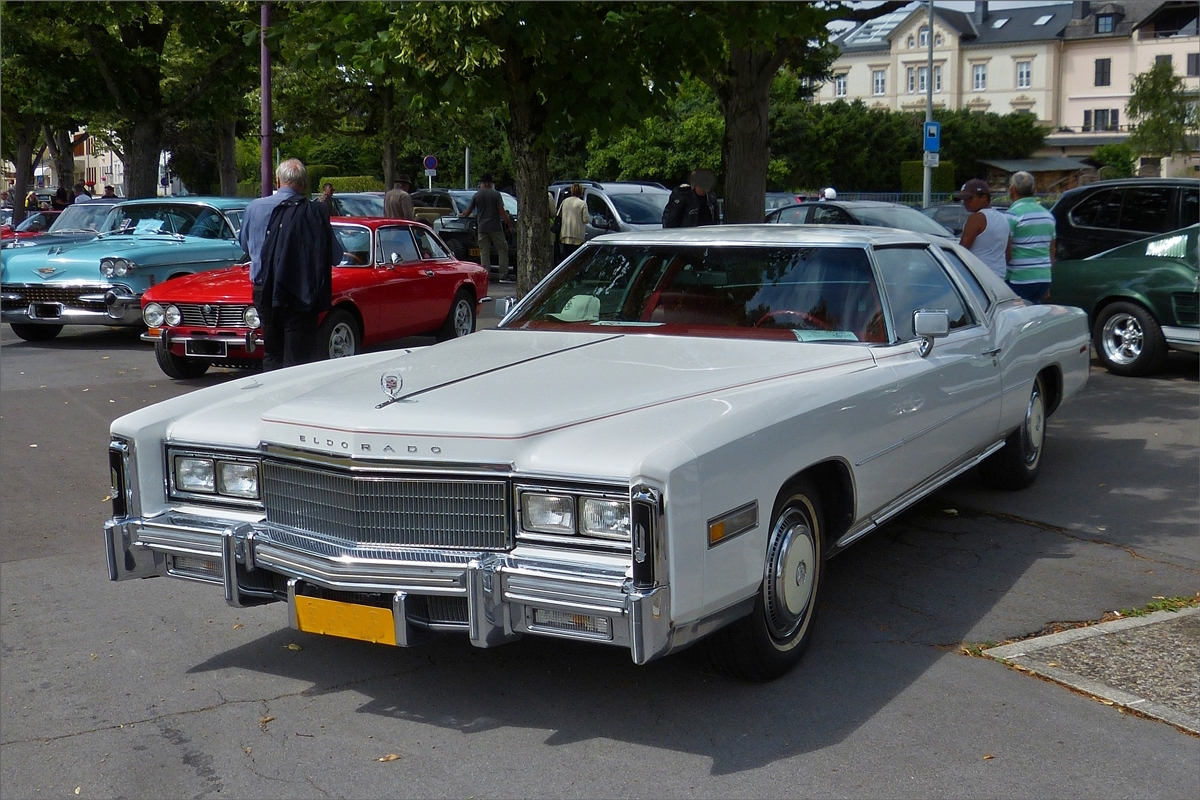 Cadillac Eldorado, BJ 1977, Zyl. 8, 6164 ccm, 132 Ps, gesehen am 14.07.2019 in Remich beim Oldtimertreff.