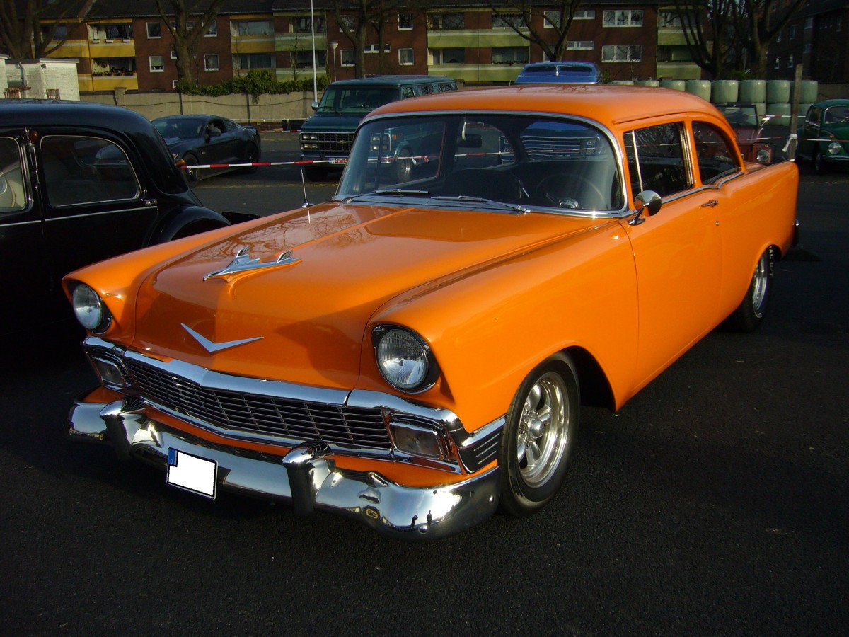 Chevrolet Sedan des Modelljahres 1956. Aufgrund des fehlenden Zierrates ist leider nicht zu erkennen um welche Baureihe des Modelljahres es sich handelt. Old- und Youngtimertreffen am 27.12.2015 in Krefeld.