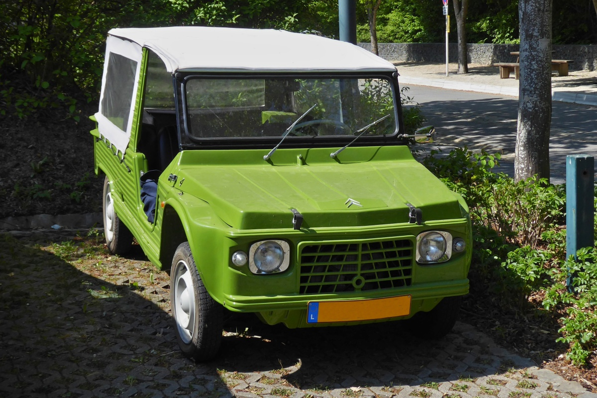 Citroën Mehari, aufgenommen auf einem Parkplatz. 05.2022
