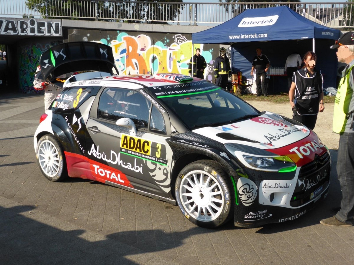 Citroen DS 3 WRC (Chris Meeke / Paul Nagle) im Servicepark der Deutschland-Rallye, 23.08.2015