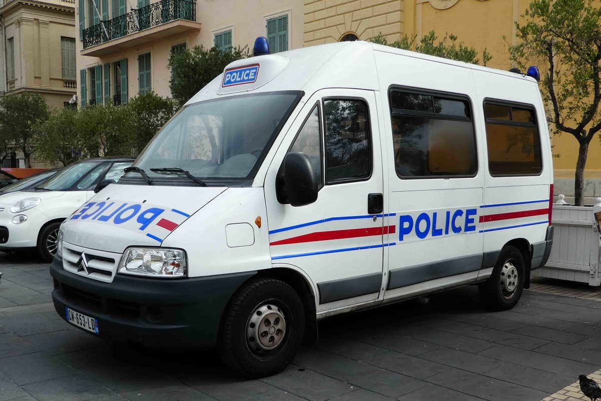 =Citroen Jumper als Dienstfahrzeug der französischen Polizei steht im September 2017 in Nizza