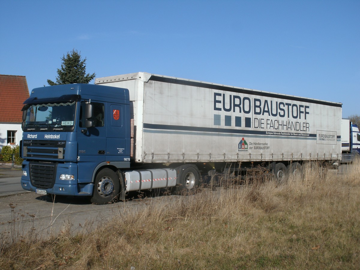 DAF Sattelzug,am 23.Februar 2014,in Rostock Bramow.