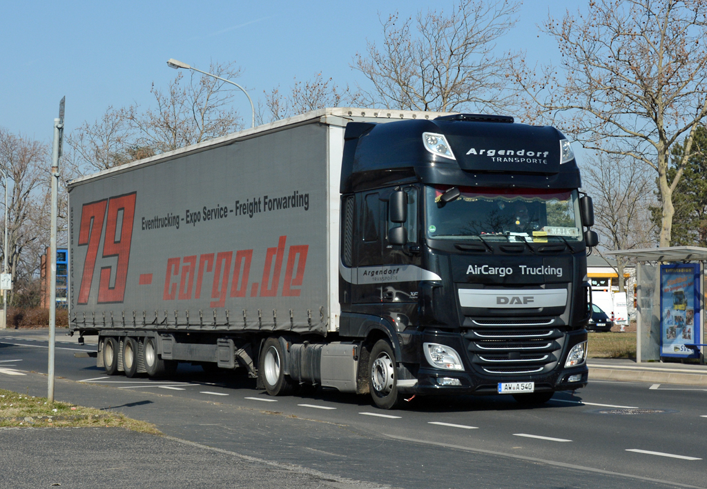 DAF XF Sattelzug  Argendorf-Transporte  in Euskirchen - 17.03.2015