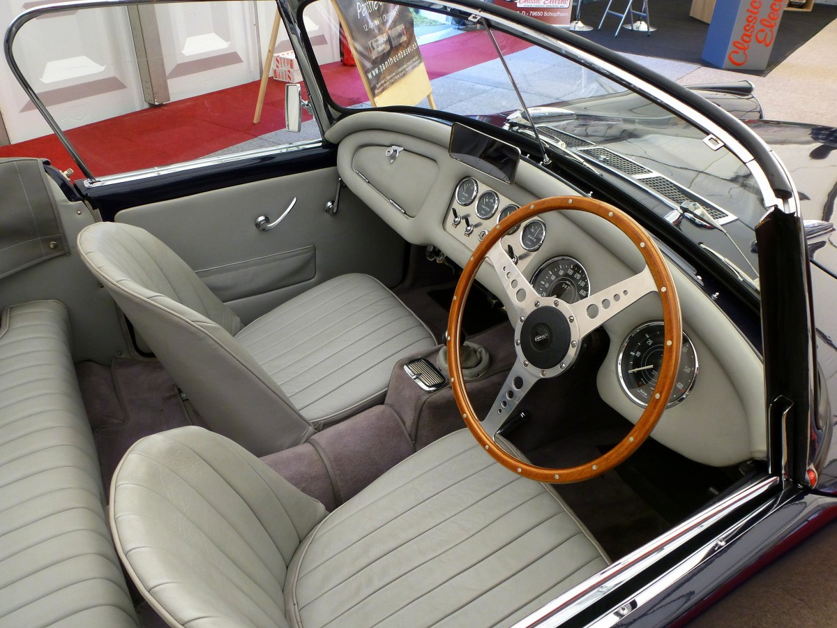 Daimler SP250, Blick in den Innenraum, Oldierama Lrrach, Mrz 2015