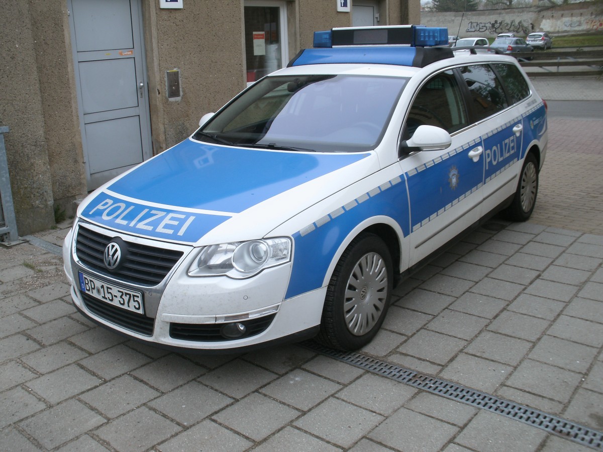 Die Bundespolizei,am 26.April 2013,am Bahnhof von Bergen/Rgen.