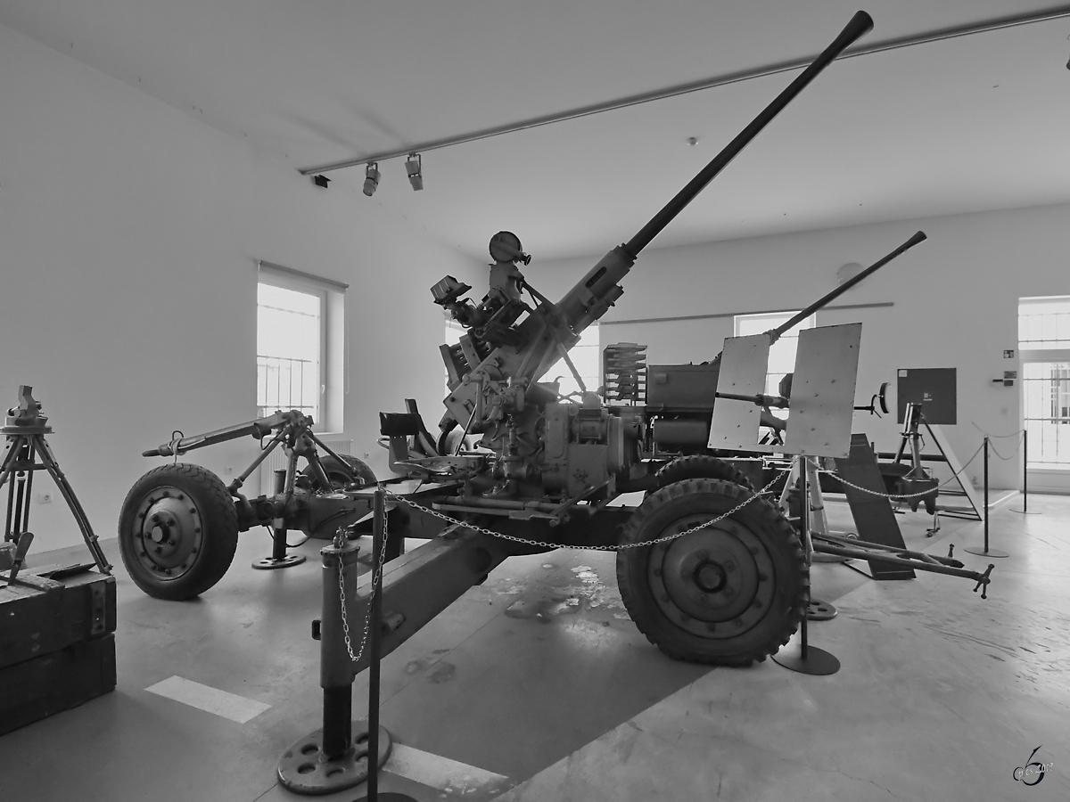 Diese Flugabwehrkanone war Ende August 2019 im Park der Militärgeschichte in Pivka ausgestellt.