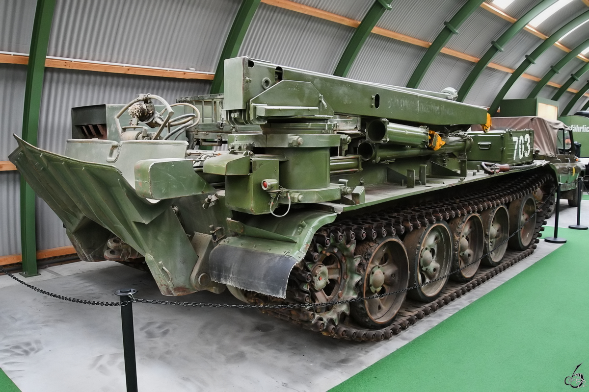 Dieser Berge- und Pionierpanzer T-55T war Mitte November 2022 im NVA Museum Prora ausgestellt.