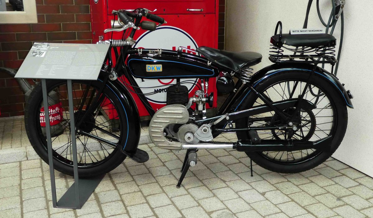 =DKW E 200, Bj. 1928, fotografiert im August Horch Museum Zwickau, Juli 2016