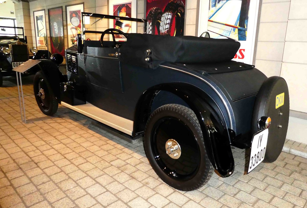 =DKW P15 Cabriolet, Bj. 1929, 584 ccm, 15 PS, gesehen im August Horch Museum Zwickau, Juli 2016.