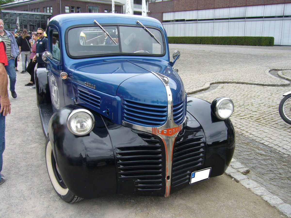 Dodge Pickup des Modelljahres 1947. Oldtimertreffen Nordsternklassik Gelsenkirchen am 24.06.2018.